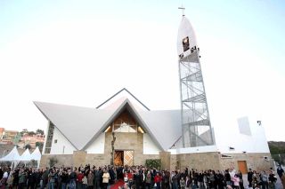 Imagen del nuevo templo, minutos antes de la ceremonia de dedicación.