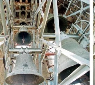 Las campanas de la torre alta del Pilar, en una imagen de 1997 que muestra cómo están colocadas ahora. Foto HERALDO