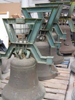 Las campanas antes de la restauración - Foto 2001 TÉCNICA Y ARTESANÍA