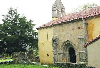 Aspecto actual de la iglesia románica sin las campanas