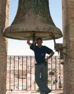 Rafael Salido es uno de los pocos campaneros que quedan en Andalucía. - AUTOR: SALIDO, Rafael