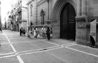 Entrada de la iglesia de San Agustín, en el casco viejo de Pamplona - Autor: LARUMBE, Noemí