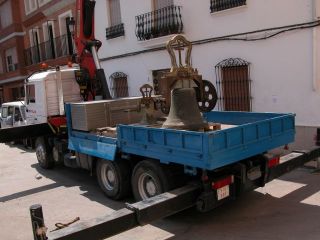 Baixada de les campanes per a la seua restauració - Autor: CORRESA i MARÍN, Ignasi