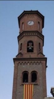 La senyera, al campanar de la catedral de Sant Llorenç de Sant Feliu de Llobregat - Autor: ARA.CAT