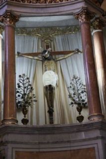 La imagen del Santo Cristo de la Capilla tomó importancia entre la población desde que el cristo fue traído a Saltillo. 