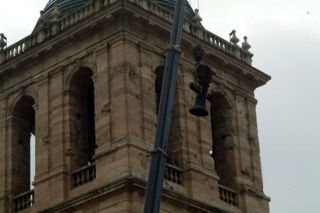 Desmontadas cuatro campanas de la Catedral de Santa María para proceder a su restauración