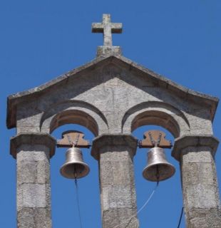 La capilla de San Roque estrena campanas - Autor: S. R. / FARO DE VIGO