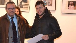 Daniel Benito, a la derecha, recogiendo un premio - Autor: SALAMANCA AL DÍA RTV