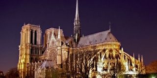 Suenan las campanas de Notre Dame - Autor: XYZ