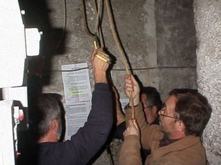 Toque de campanas para la feria medieval. Foto LLOP i BAYO, Francesc (15/03/2003)