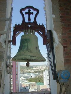 La campana de San Pedro y San Pablo - Foto Francisco Javier PARRES MORENO - Museu de Guardamar de Segura (23/06/2003)