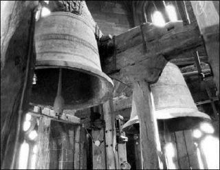 En primer término, la campana «Wamba», de 1219, la más antigua entre las de 70 catedrales españolas. 