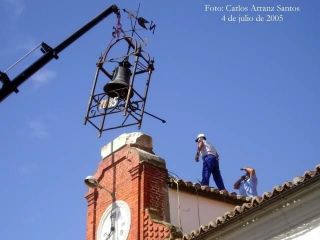 Bajada la campana de la Villa de la torre del Ayuntamiento - Foto ARRANZ SANTOS, Carlos
