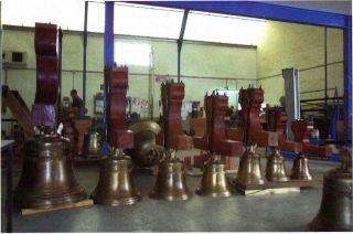 Los nuevos yugos de madera de las siete campanas - Foto RELOJERÍA VALVERDE S. A.